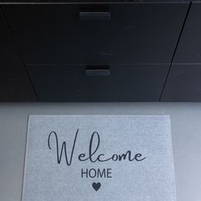 Sivá podlahová rohožka so srdiečkom Welcome Home - 75*50*1cm