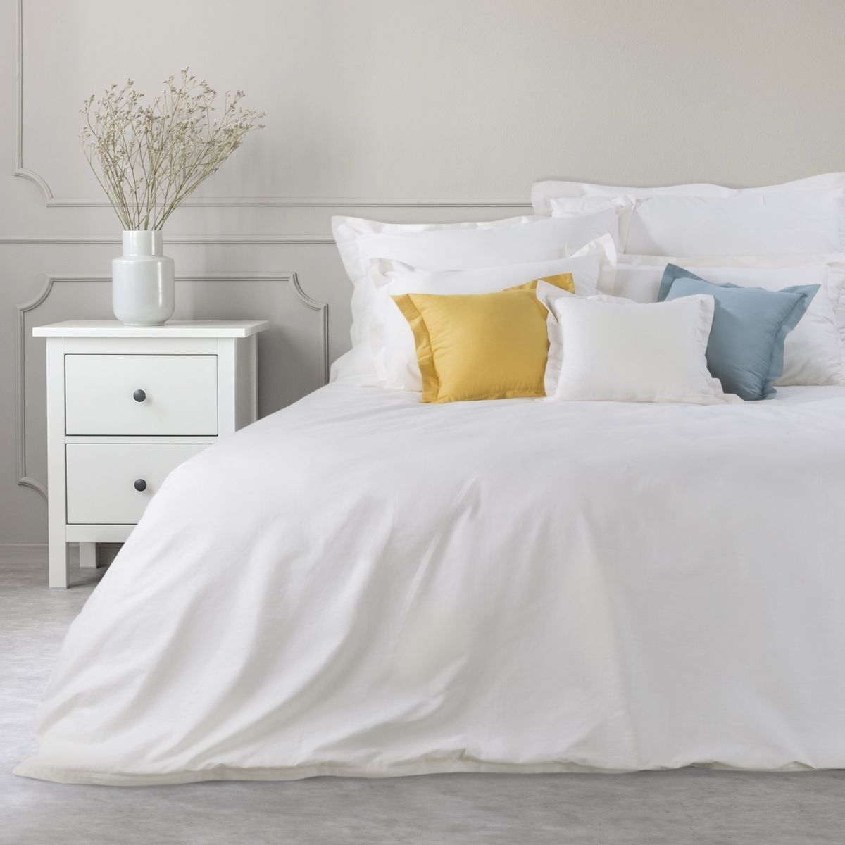 DomTextilu Biele bavlnené posteľné obliečky na paplón s jemným saténovým leskom Šírka: 160 cm | Dĺžka: 200 cm Biela 44688-208618