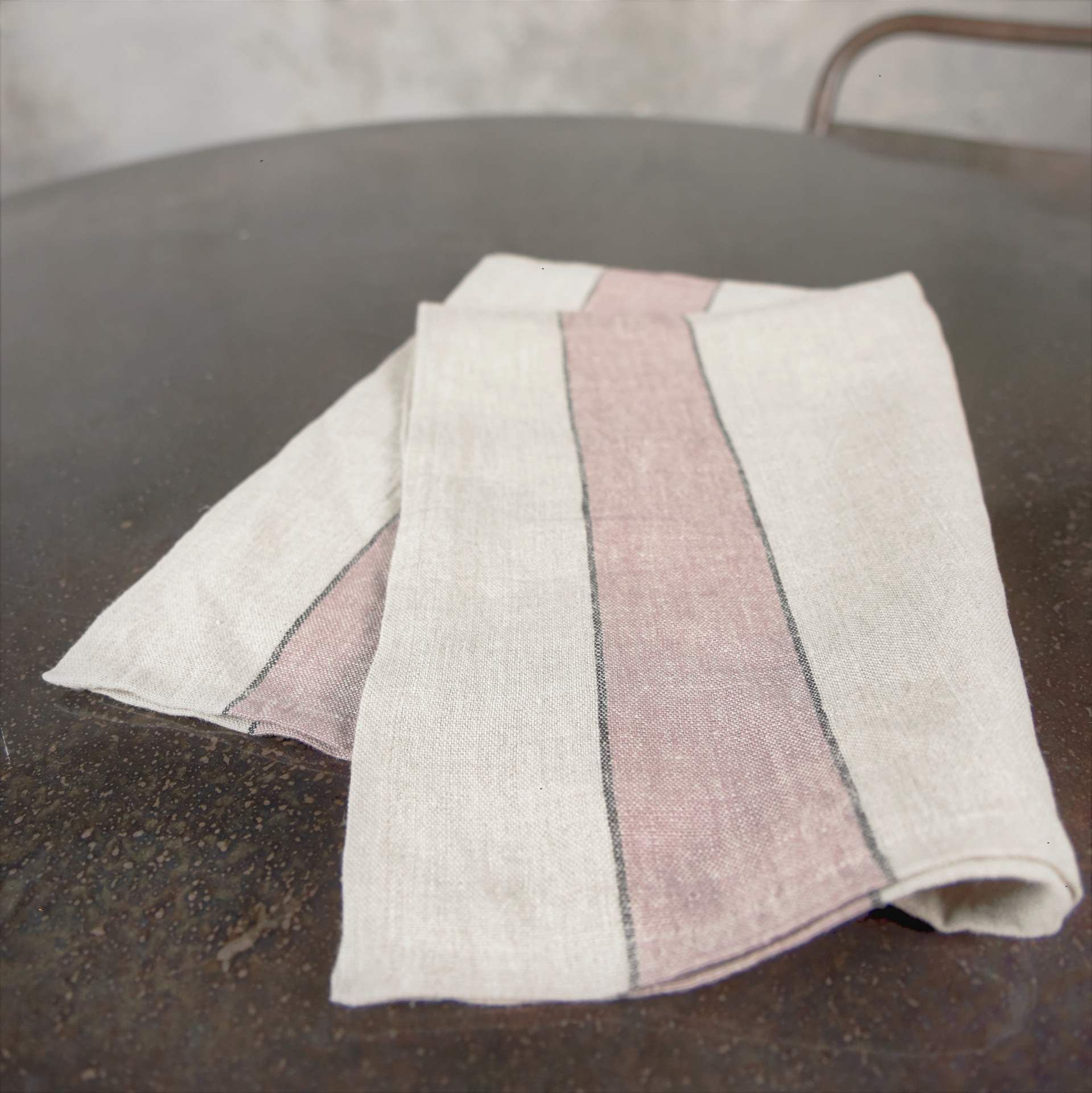 Jeanne d'Arc Living Ľanová utierka Rose Stripes 70×50 cm