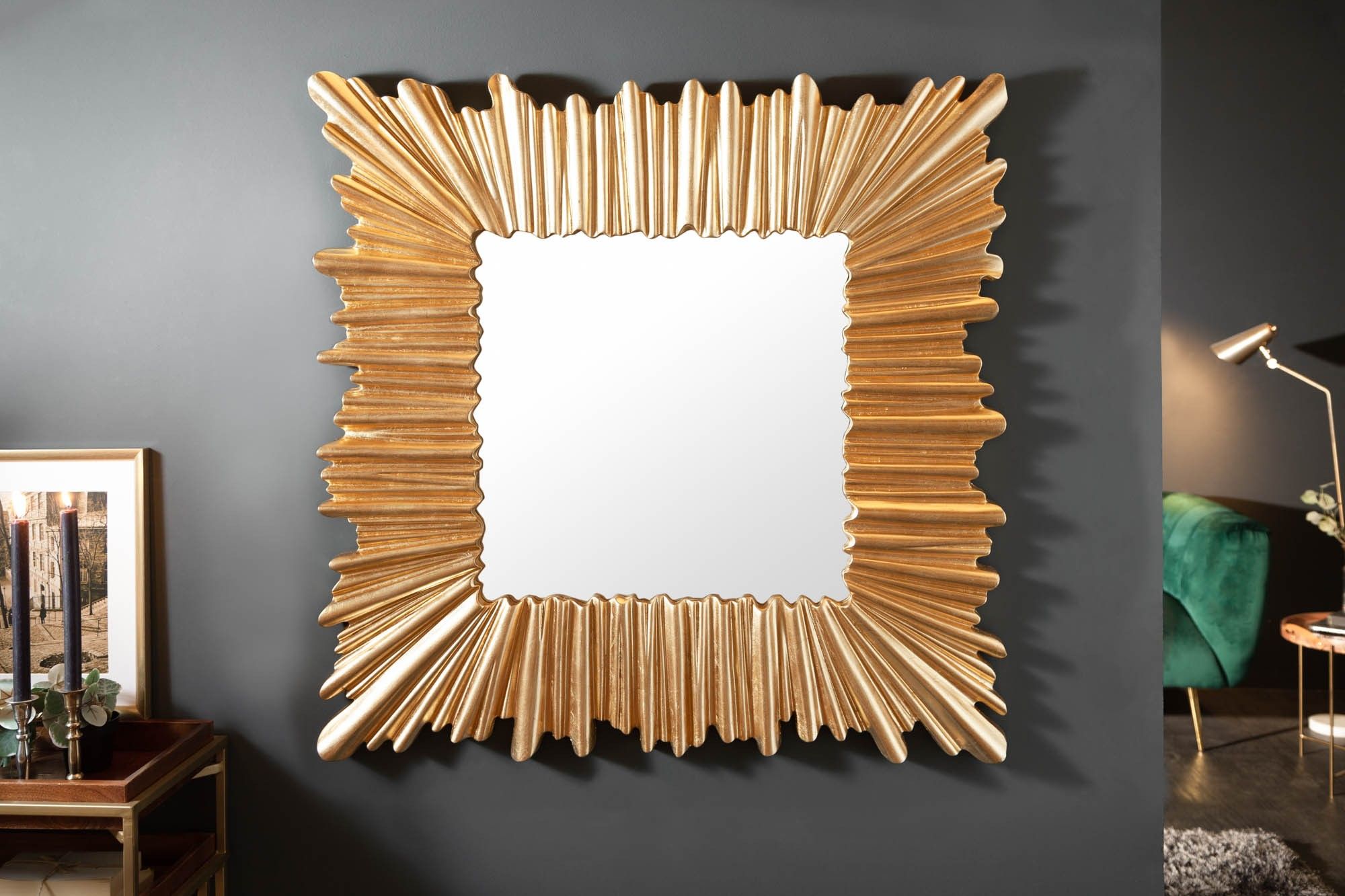 Estila Art-deco dizajnové štvorcové nástenné zrkadlo Cuadrado v hrubom ráme zlatej farby 96cm