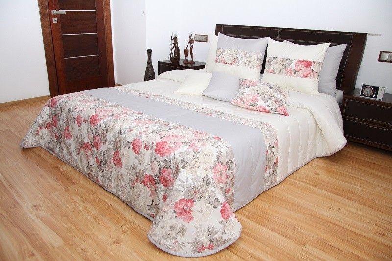 DomTextilu Prehoz na posteľ krémovej farby s ružami Šírka: 220 cm | Dĺžka: 240 cm 4616-104247