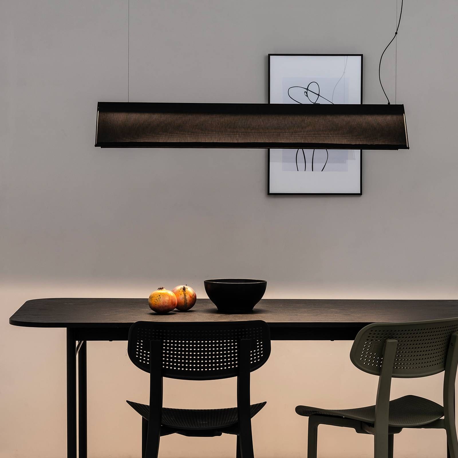 FARO BARCELONA Závesné LED svetlo Ludovico Surface 115 cm, čierna, Obývacia izba / jedáleň, hliník, polykarbonát, textil, 30W, P: 115 cm, L: 34.5 cm, K: 17.2cm
