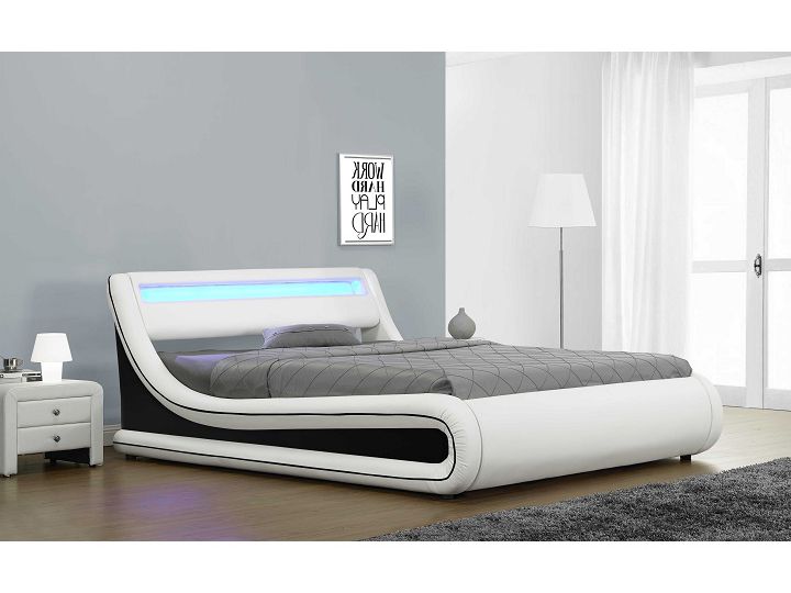 Manželská posteľ 160 cm Milda (s roštom, úl. priestorom a LED)