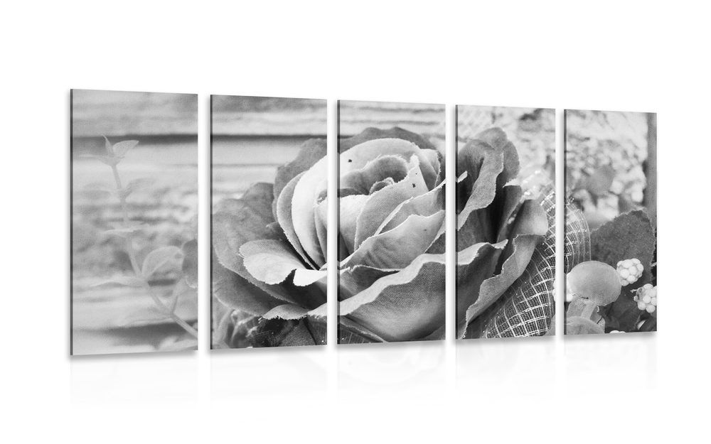 5-dielny obraz elegantná vintage ruža v čiernobielom prevedení - 200x100