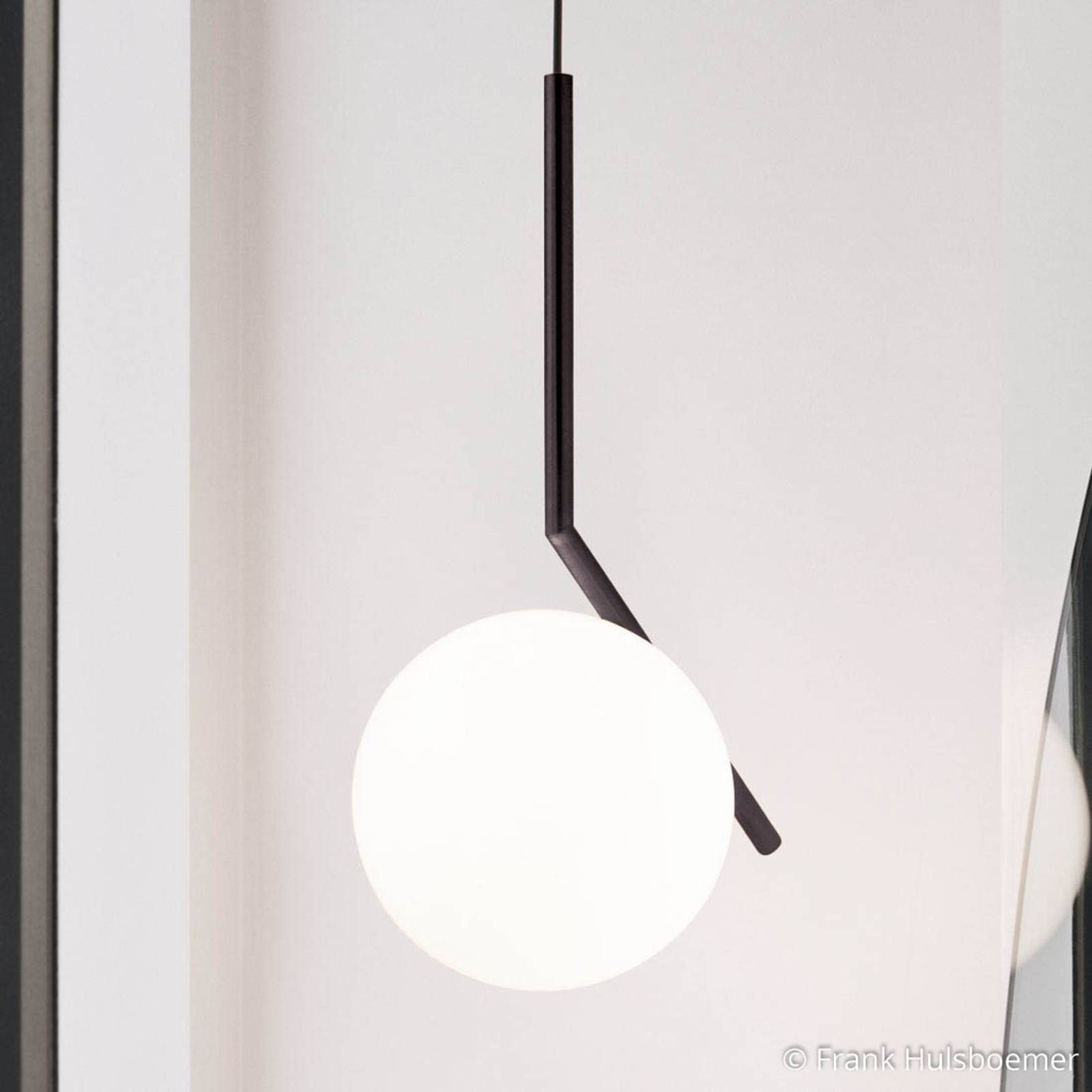 FLOS IC S2 Designer závesná lampa, čierna Ø 30cm, Obývacia izba / jedáleň, oceľ, sklo, E27, 205W, K: 70.2cm