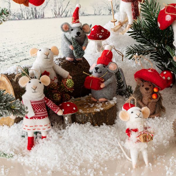 sass & belle Plstená vianočná ozdoba Mouse in Jumper Myšiak