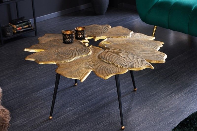 Estila Art deco konferenčný stolík Ginko zlatej farby v tvare listov s čiernymi nožičkami z kovu 90cm