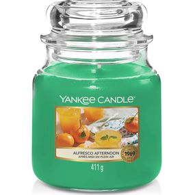 Vonná sviečka Yankee Candle stredná Alfresco afternoon