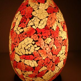 stolná lampa EGG- červeno/biela, ručná práca, mozaika